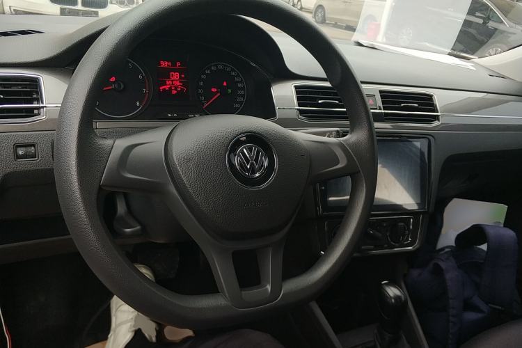 Used Volkswagen Santana 2017 Haval H6 1.6L Automatic Fashion Edition Center Console