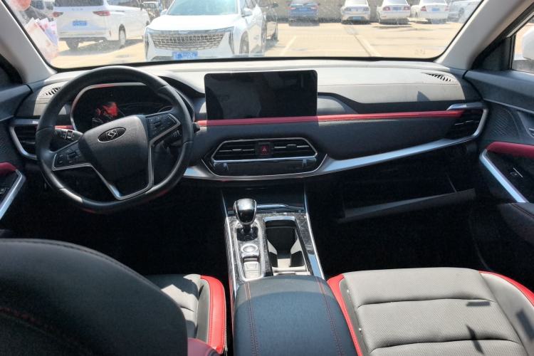 Used SOL X8 2022 Da Sheng Edition 300T DCT Xingzhe Model 7 Seats Center Console