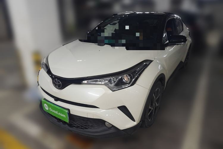 Used Toyota C-HR 2018 2.0L Leading with Sunroof China VI Standard