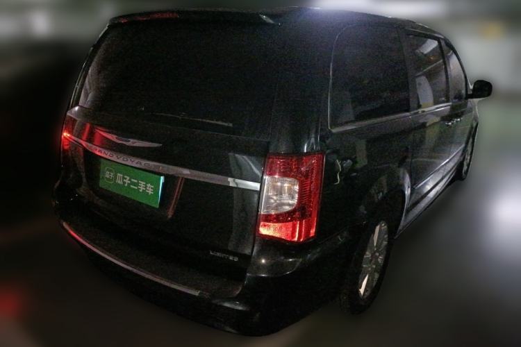 Used Chrysler Grand Voyager 2013 3.6L Luxury Edition Rear Right 45 Deg
