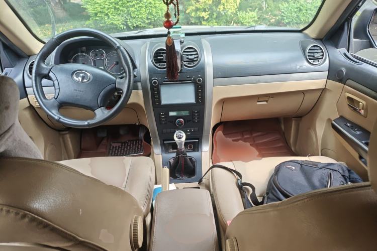 Used Haval H5 Classic 2010 European-style 2.0L Two-Wheel Drive Model with Sunroof