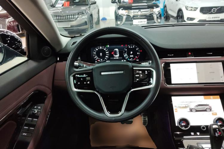 Used Land Rover Range Evoque 2022 Facelifted Aurora L 249 PS R-Dynamic Luxury Edition Steering Wheel