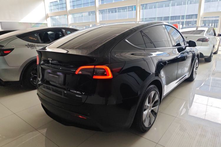 Used Tesla Model Y 2022 Rear-Wheel-Drive Version