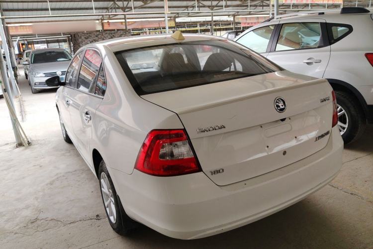 Used Skoda Rapid 2016 1.6L Manual Front-Wheel-Drive Version