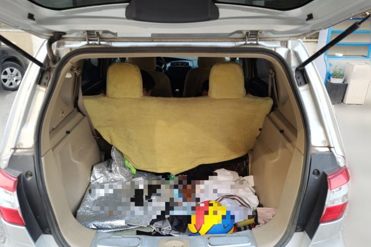 Used Nissan Livina 2015 1.6XE Manual Comfort Edition