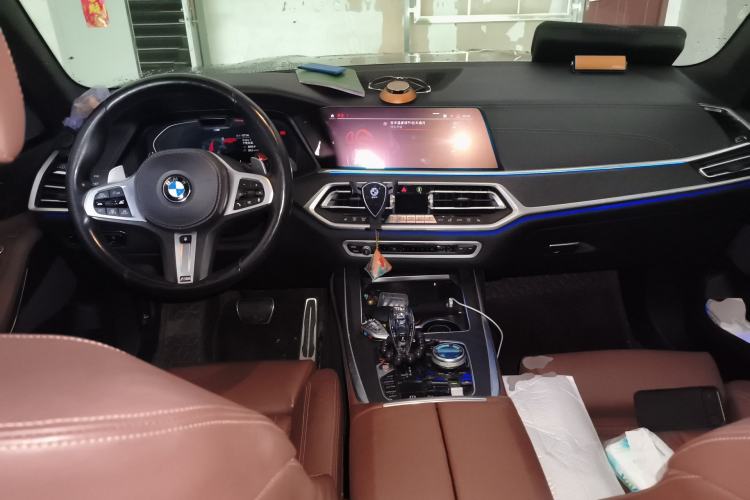 Used BMW X7 2019 xDrive40i Luxury M Sport Package Center Console