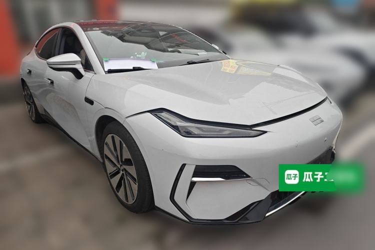 Used Geely Galaxy E8 2024 665 km Range Rear-Drive Starship Long-Range Version
