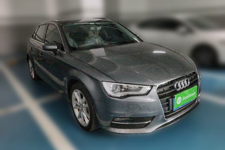 Used Audi A3 2014 Sportback 35 TFSI Automatic Comfort Model Front Right 45 Deg