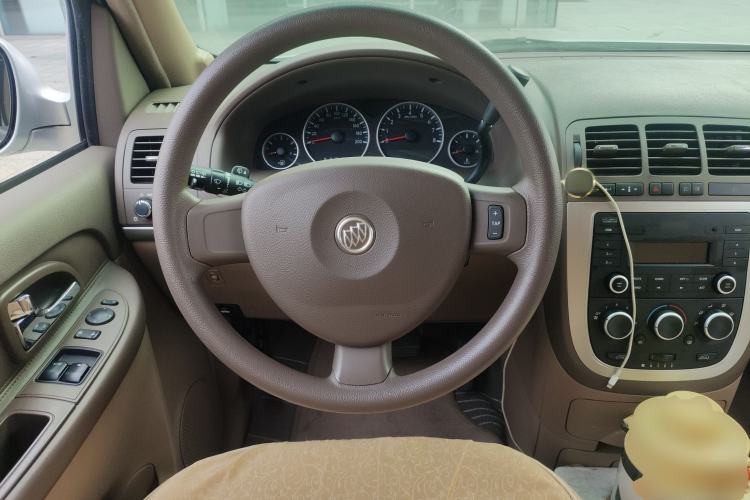 Used Buick GL8 2014 2.4L Classic Edition
