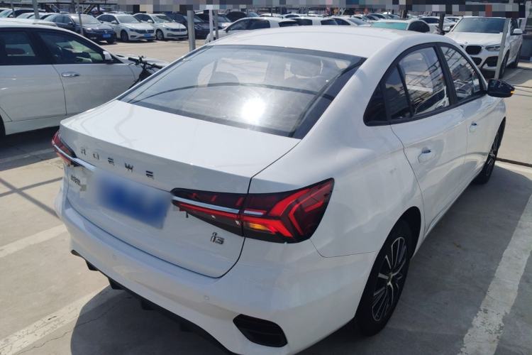 Used Roewe i5 2021 1.5L CVT Platinum Edition
