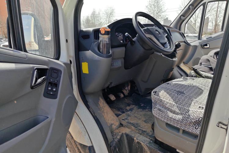 Used Foton Toano 2017 2.5T Restyled E Commercial Version Short Wheelbase 4J25TC3 Driver Seat