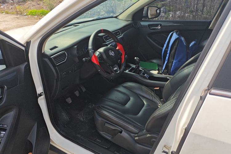 Used Dongfeng Fengon 580 2016 1.5T Manual Luxury Edition