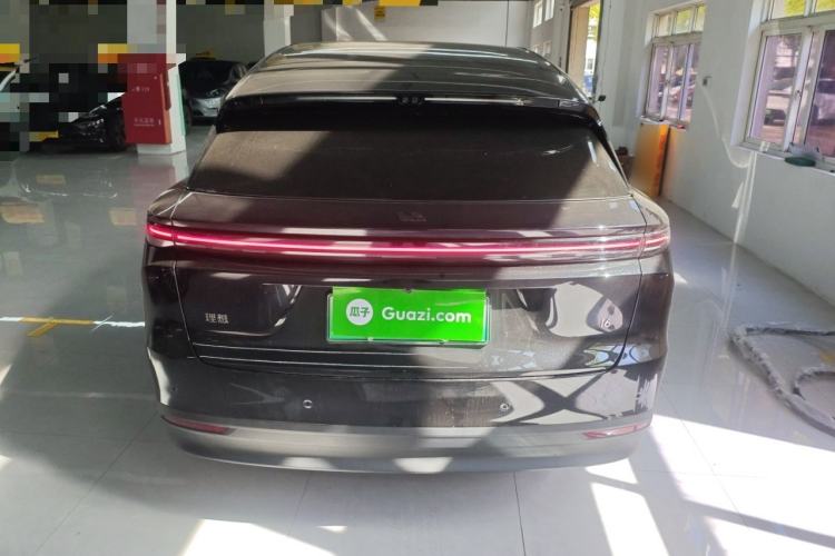 Used Li Auto i6 2025 Model Four-Wheel-Drive Standard Type Rear