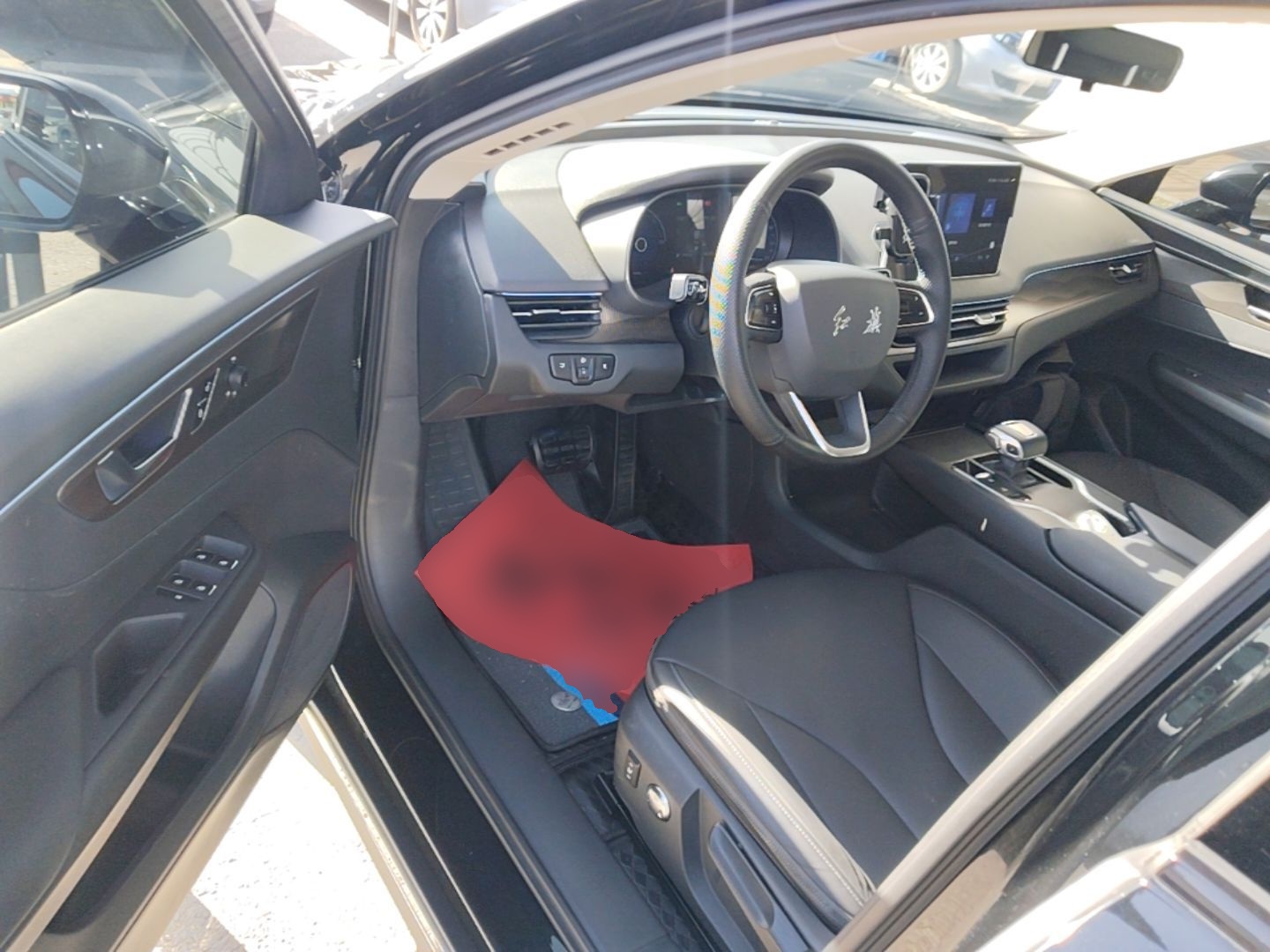 Hongqi E-QM5 2023 Revised Version Basic Travel Edition — снимка 18