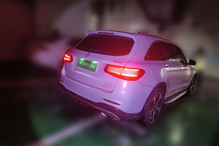 Used Mercedes-Benz GLC 2019 Facelift GLC 260 L 4MATIC Luxury Model Rear Right 45 Deg