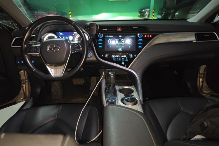 Used Toyota Camry 2019 Revised Version Dual-Engine 2.5 HG Luxury Edition
