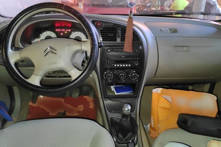 Used Citroen Elysee 2012 Sedan 1.6L Manual Tech Model CNG Center Console