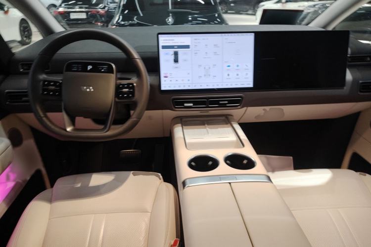 Used Li Auto MEGA 2024 Ultra Model
