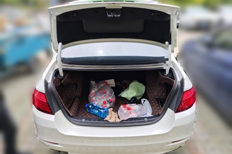 Used BMW 5 Series 2014 525Li Leading Model Trunk