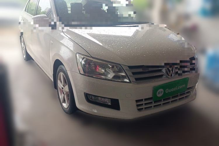 Used Volkswagen Santana 2015 1.6L Manual Comfort Edition Front Right 45 Deg