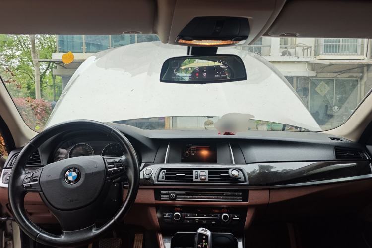 Used BMW 5 Series 2014 525Li Leading Model Center Console