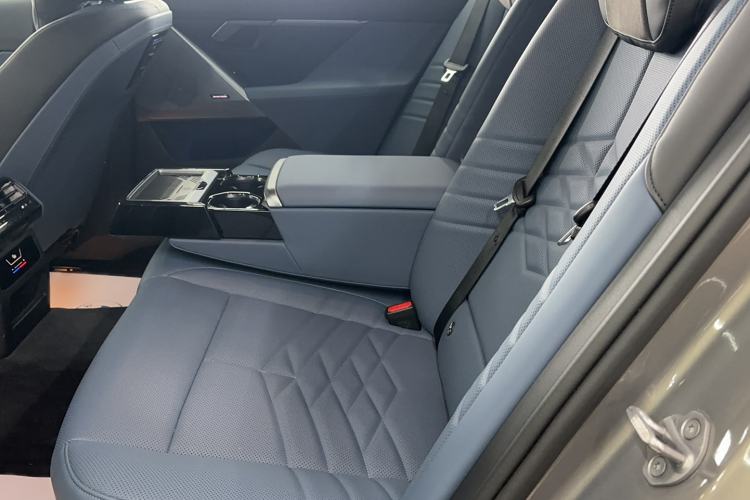 Used BMW i5 2024 eDrive 35L Luxury Model with M Sport Package
