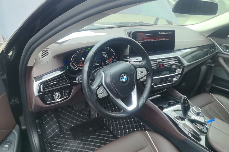 Used BMW 5 Series 2022 Restyled 525Li Luxury Package Steering Wheel