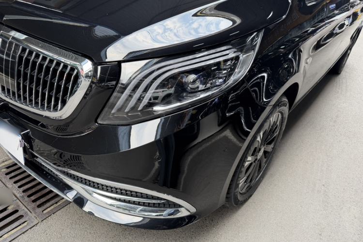 Used Mercedes-Benz Vito 2023 2.0T Elite Version 7 Seats Exterior 5