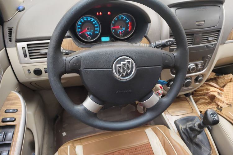 Used Buick Excelle 2015 1.5L Manual Classic Trim
