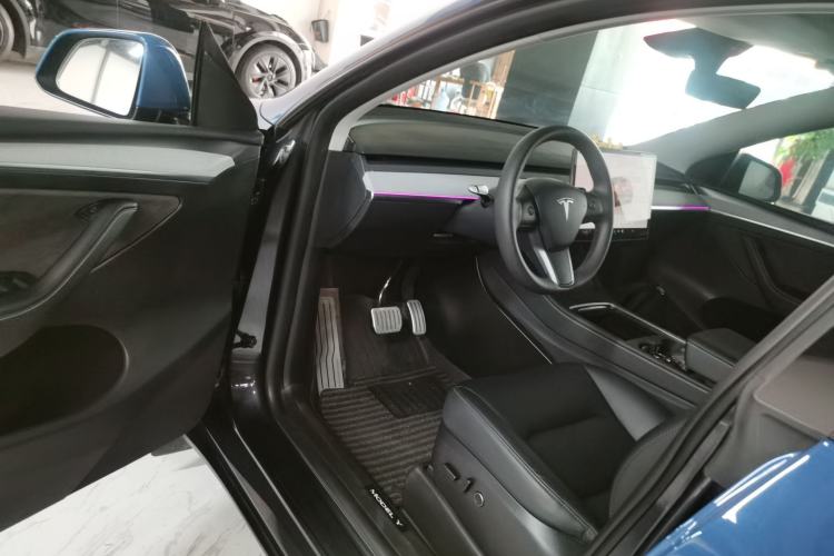 Used Tesla Model Y 2024 Long-Range All-Wheel-Drive Version Driver Seat