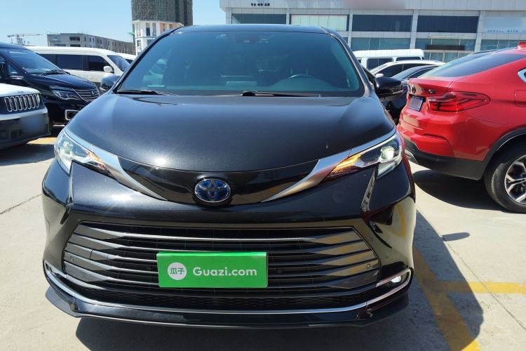 Used Toyota SIENNA 2021 2.5L Hybrid Premium Edition
