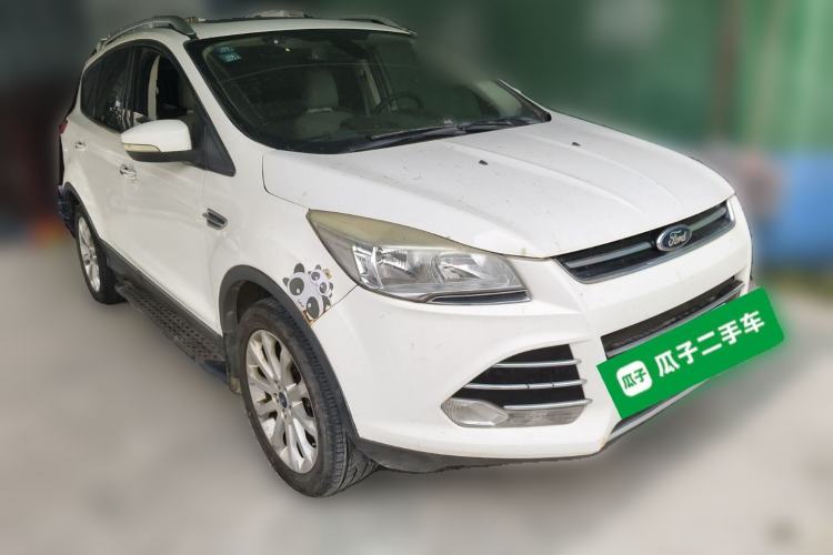 Used Ford Kuga 2013 1.6L GTDi 4x4 Elite Model Front Right 45 Deg