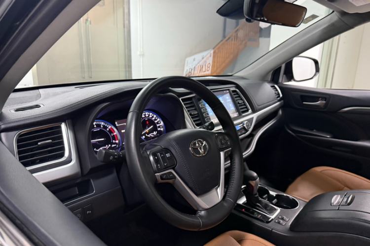 Used Toyota Highlander 2018 2.0T Four-Wheel Drive Knight Edition 7 Seats China VI Standard