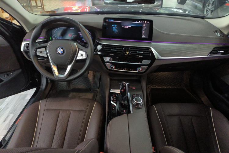 Used BMW 5 Series New Energy 2022 535Le Luxury Package
