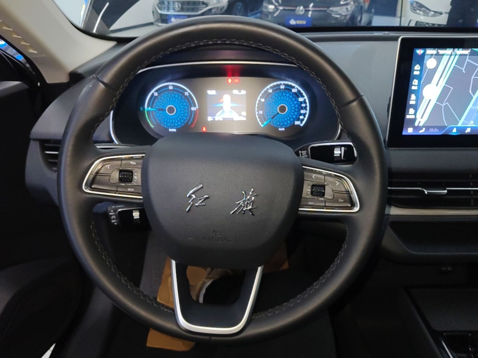 Hongqi E-QM5 2024 610 km PLUS — снимка 13