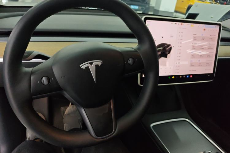 Used Tesla Model Y 2022 Revised Version Rear-Wheel Drive Center Console