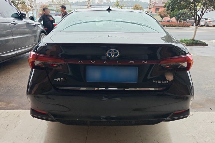 Used Toyota Avalon 2019 Dual-Engine 2.5L Luxury Edition China VI Standard