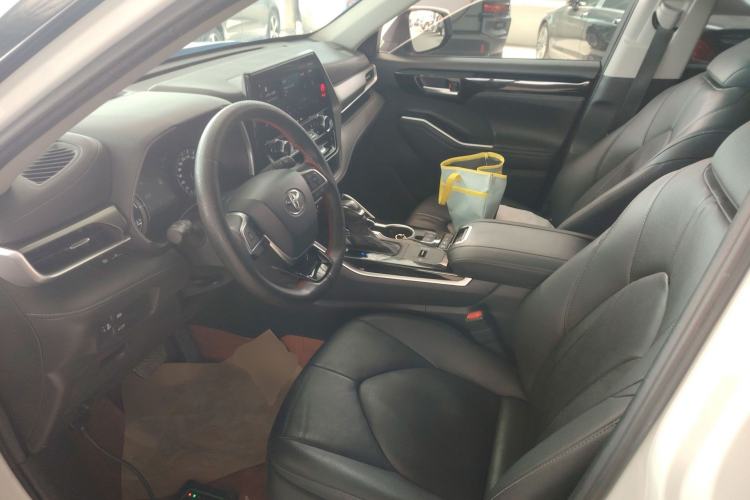 Used Toyota Highlander 2023 2.5L Smart Electric Hybrid Dual-Engine Four-Wheel Drive Prestige Version – 7 Seats Driver Seat