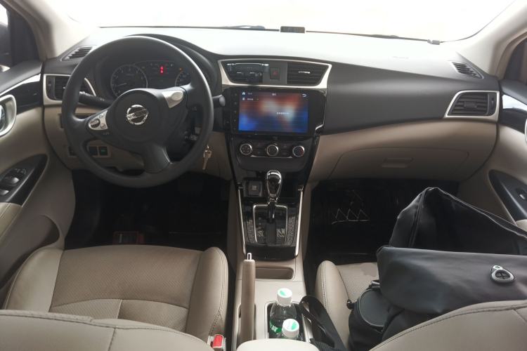 Used Nissan Sylphy 2016 1.6 XL CVT Luxury Edition Center Console