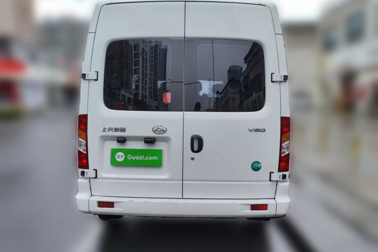 Used SAIC MAXUS Xintu V80 2024 Aotong Value Edition 6MT Long-Wheelbase Mid-Roof Model with 127 Ps Available in 6/7/8/9-Seater Configurations