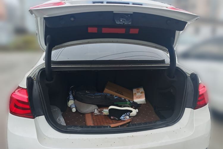 Used BMW 3 Series 2017 318Li Fashion Model Trunk