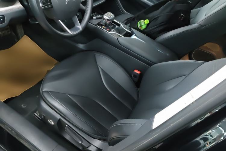 Used Hongqi E-QM5 2021 Charging Version Flagship Edition Left Front Seat