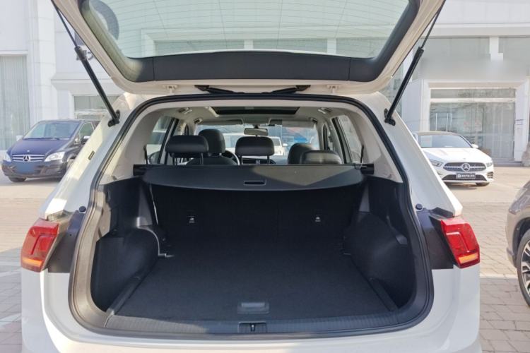 Used Volkswagen Tiguan L 2021 330TSI Automatic Two-Wheel Drive Smart Edition Trunk