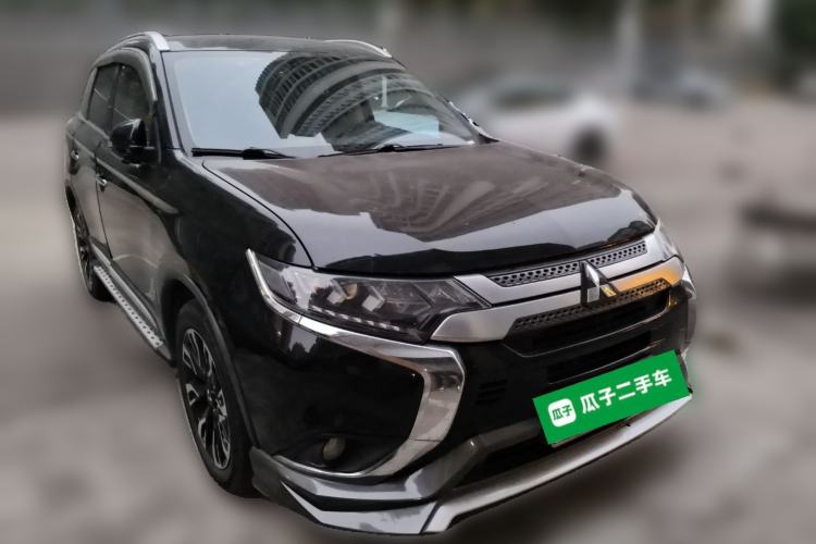 Used Mitsubishi Outlander 2020 2.4L 4x4 Zhi Xiang Edition 7-Seater