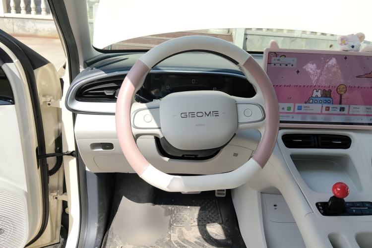 Used Geely Galaxy Geome 2025 410 km Free Version
