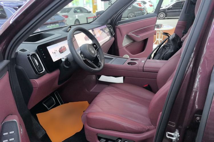 Used Hima AITO M8 2025 Extended-Range Ultra Version 53.4 kWh 5-Seater Edition Left Front Seat