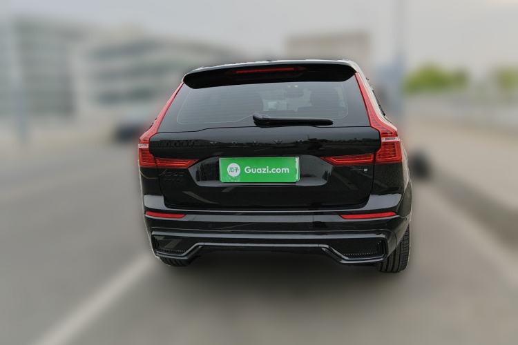 Used Volvo XC60 New Energy 2025 Plug-in Hybrid Long-Range All-Wheel Drive Zhiyuan Extreme Night Black Edition Rear
