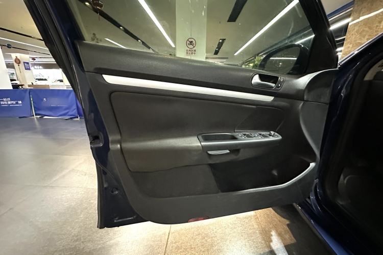 Used Volkswagen Golf (Import) 2011 1.4 TSI Comfort Travel Edition
