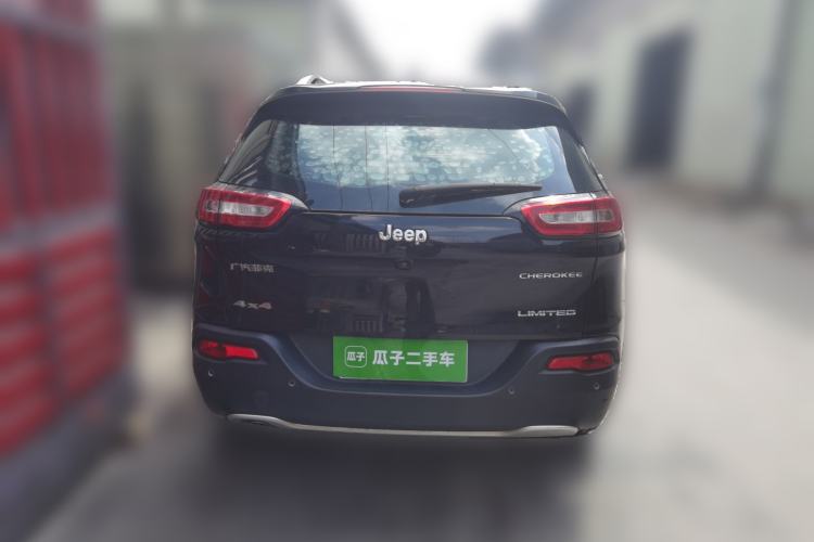 Used Jeep Cherokee 2017 2.0L Superior Edition