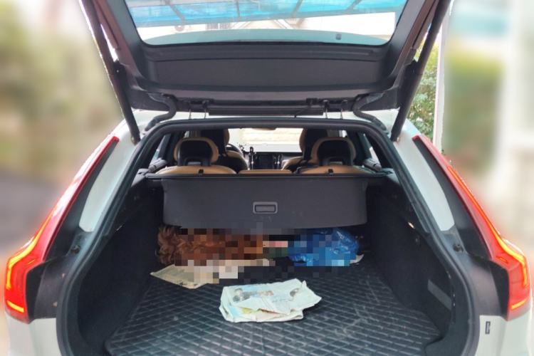 Used Volvo V90 2017 Cross Country T5 AWD Prestige Edition
